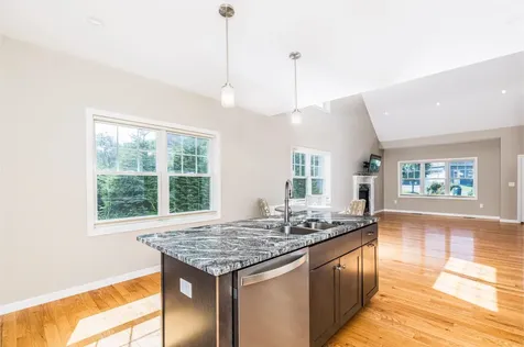 6 Chadwick Circle Windham NH 03087