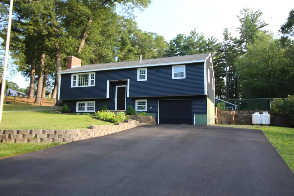 13 Bedard Avenue Derry NH 03038