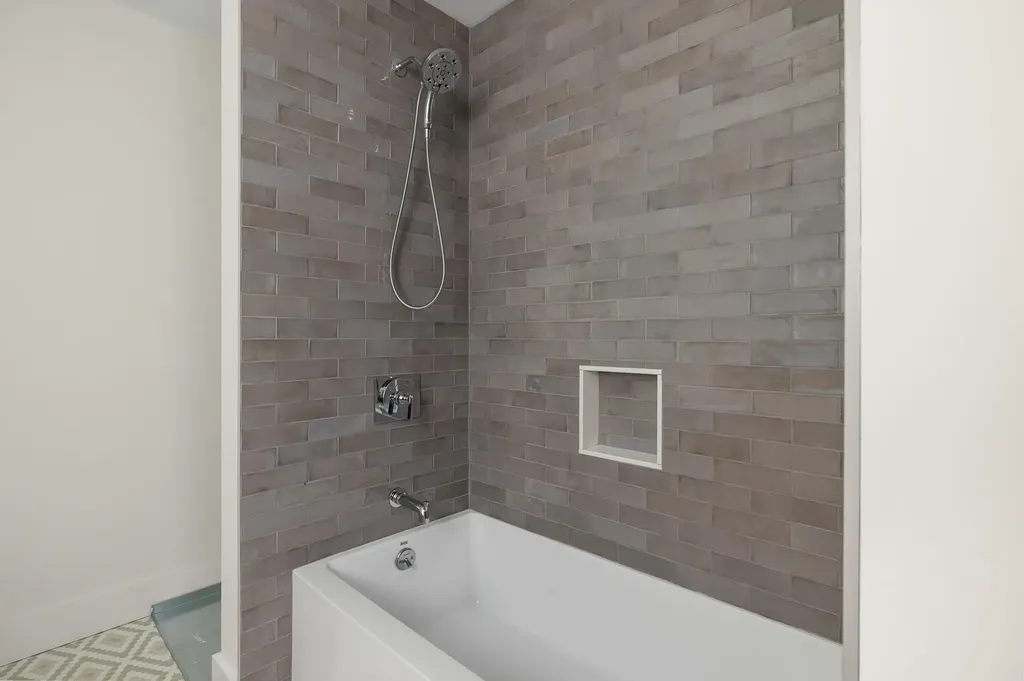 665 Wallis Road Rye NH 03870