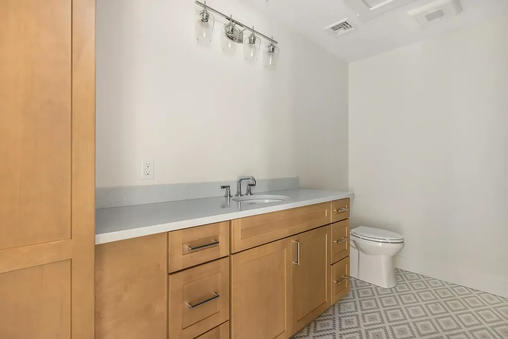 665 Wallis Road Rye NH 03870