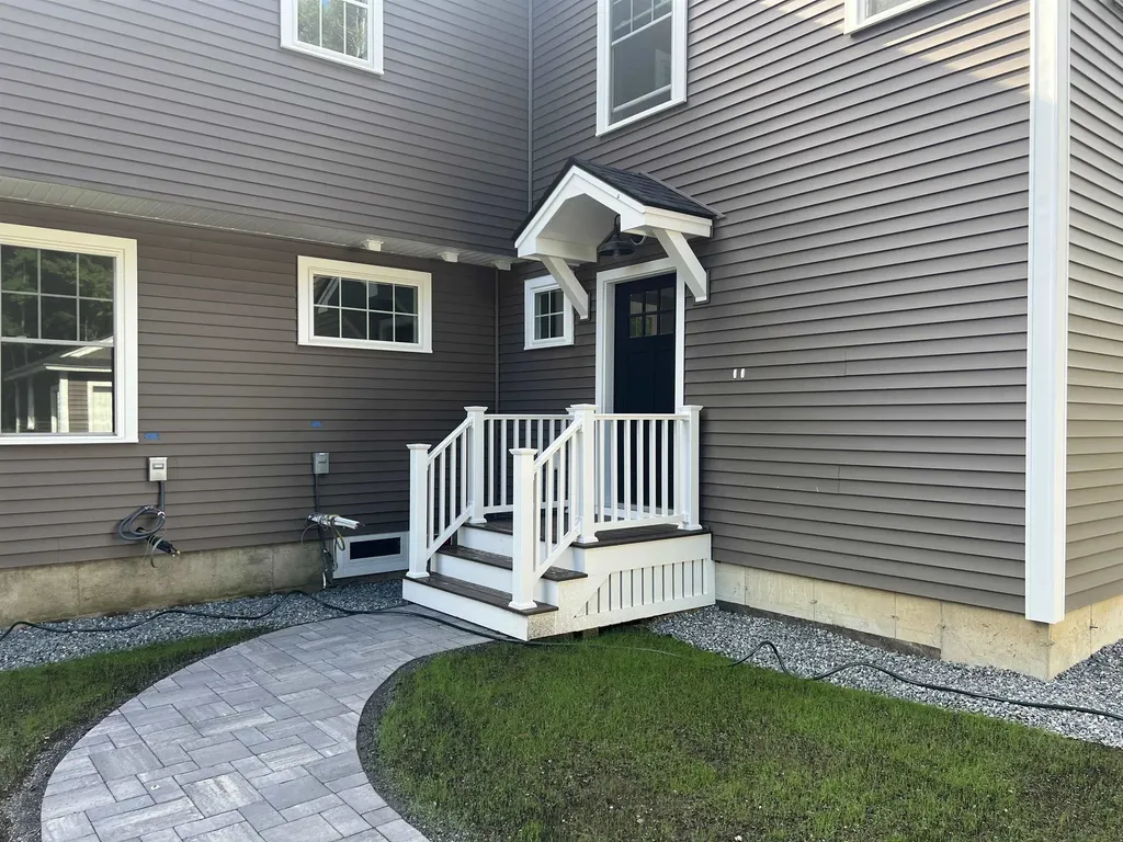 665 Wallis Road Rye NH 03870