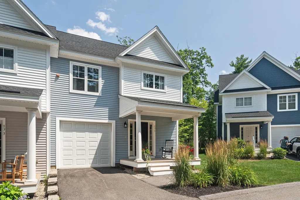 171 Knollwood Way Manchester NH 03102