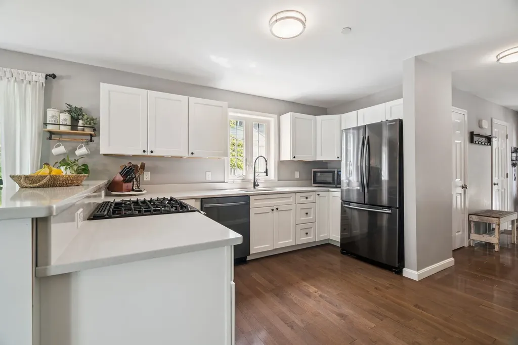 171 Knollwood Way Manchester NH 03102