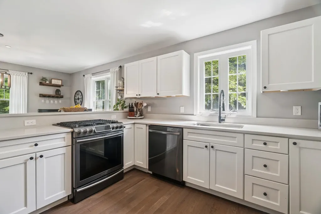 171 Knollwood Way Manchester NH 03102