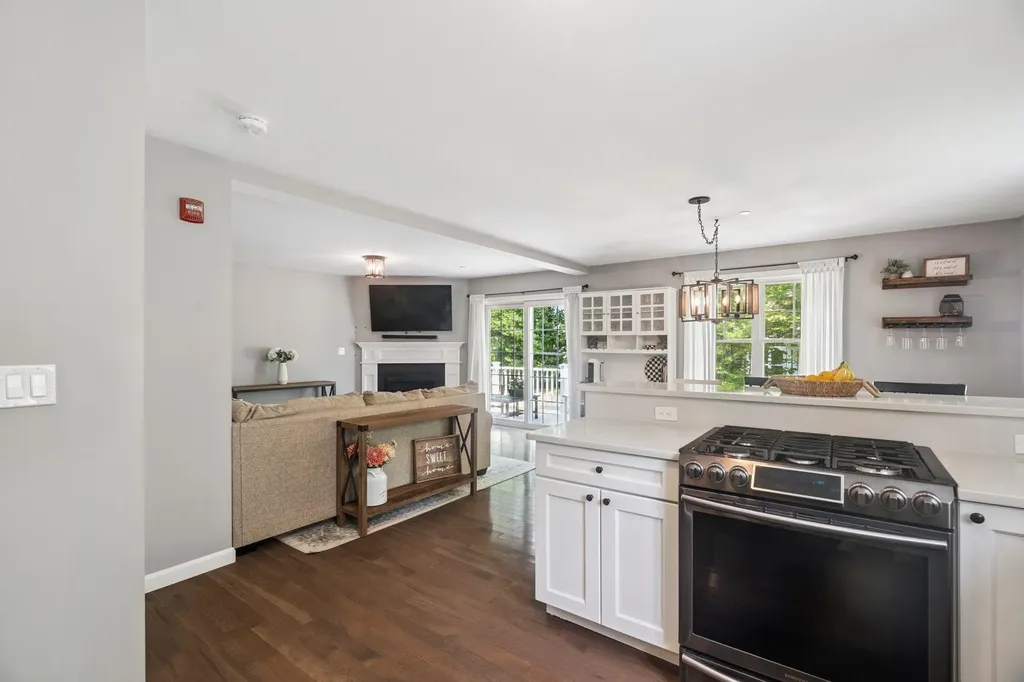 171 Knollwood Way Manchester NH 03102