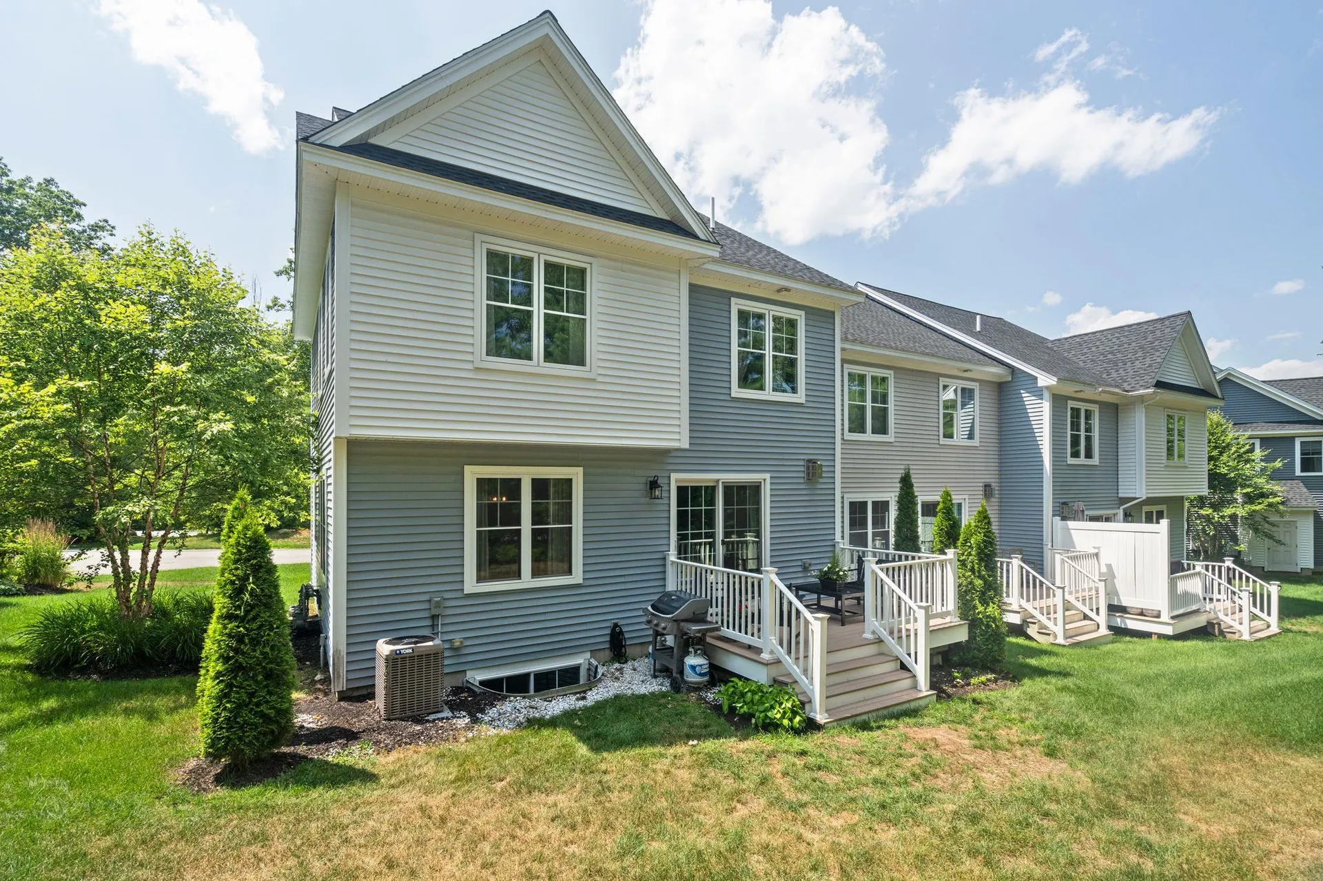 171 Knollwood Way Manchester NH 03102