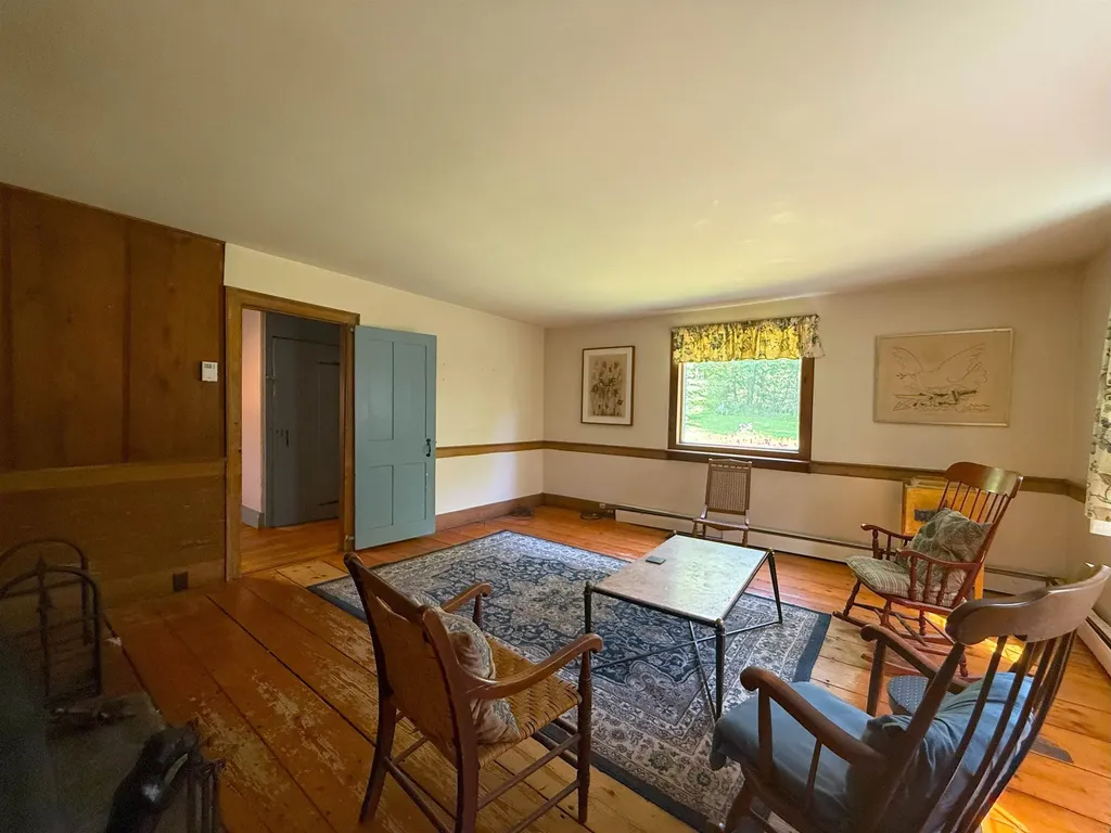 85 Browns Road Newfane VT 05345