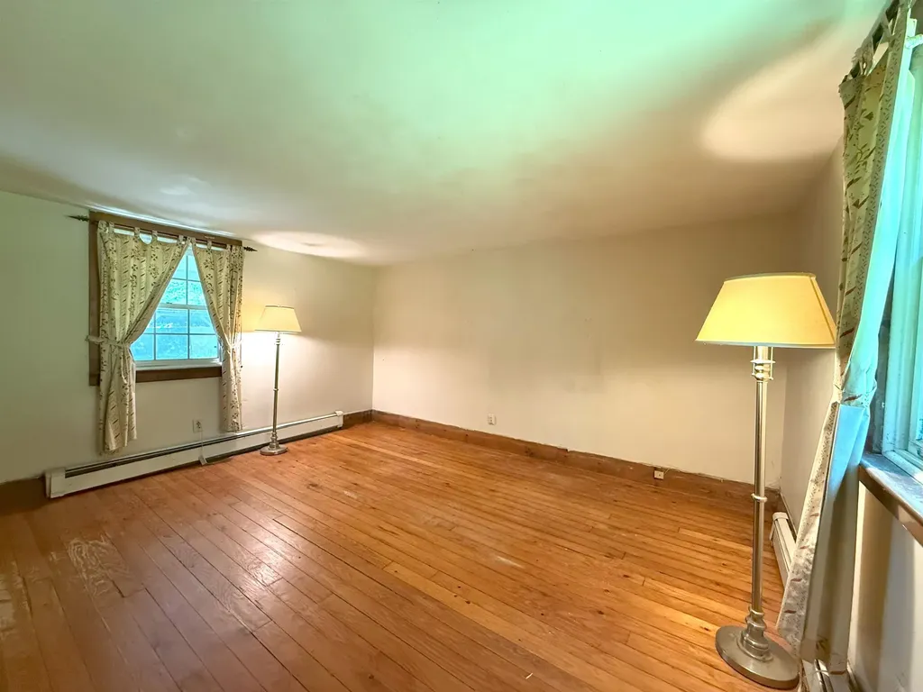 85 Browns Road Newfane VT 05345