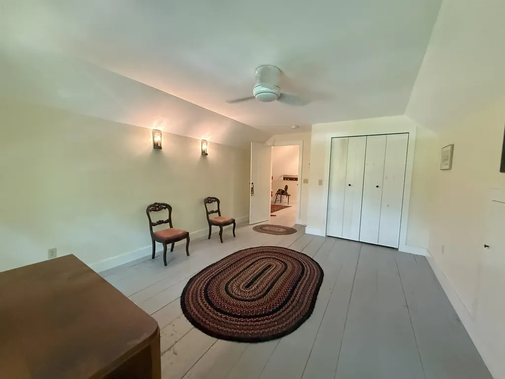 85 Browns Road Newfane VT 05345