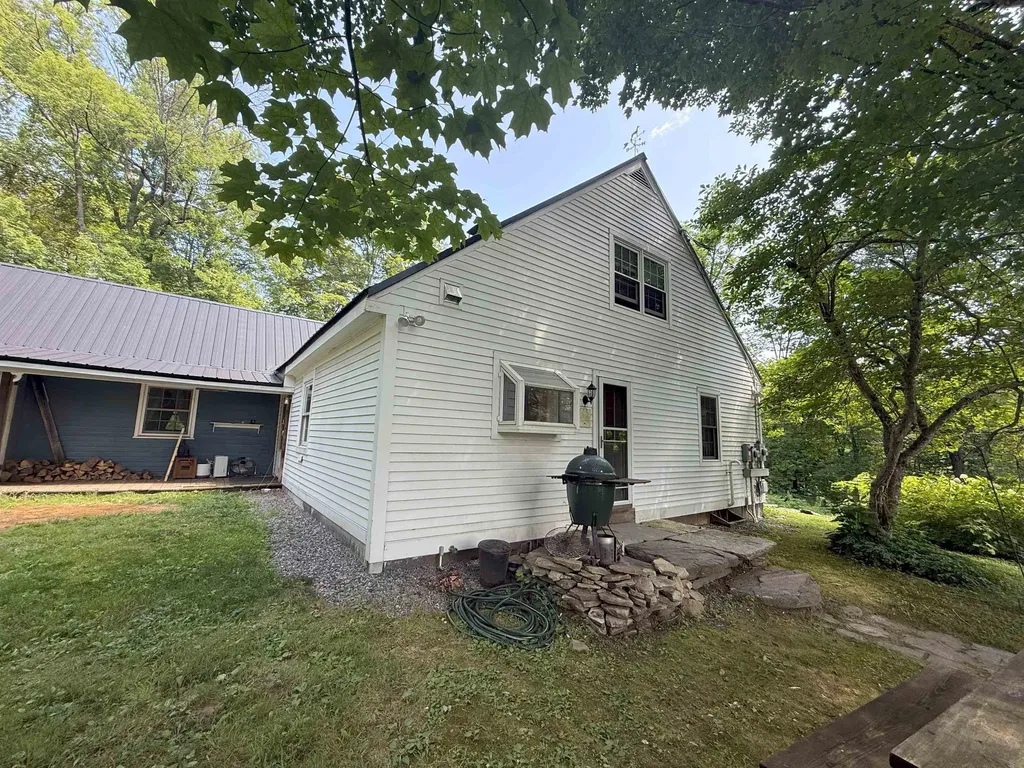 85 Browns Road Newfane VT 05345