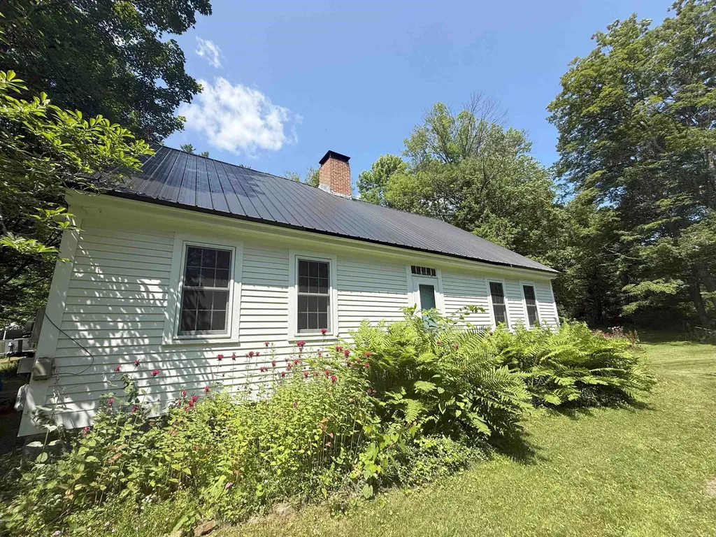 85 Browns Road Newfane VT 05345