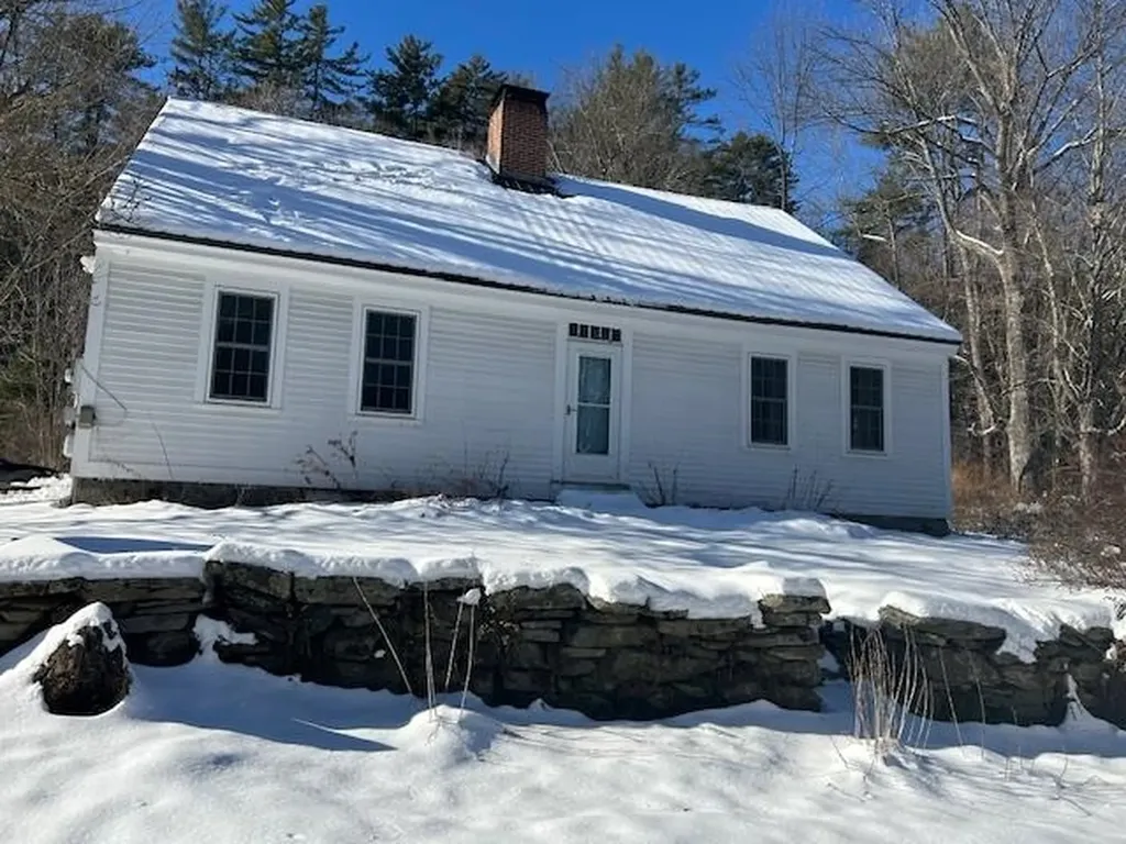 85 Browns Road Newfane VT 05345