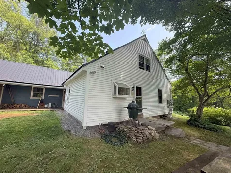 85 Browns Road Newfane VT 05345