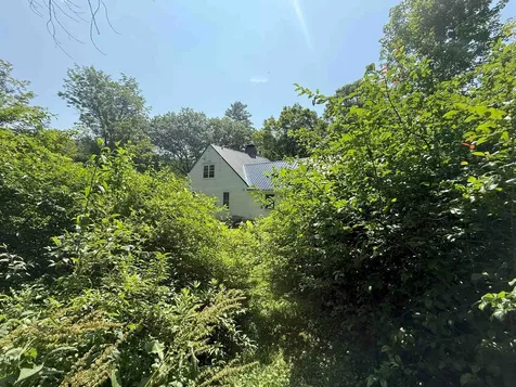 85 Browns Road Newfane VT 05345