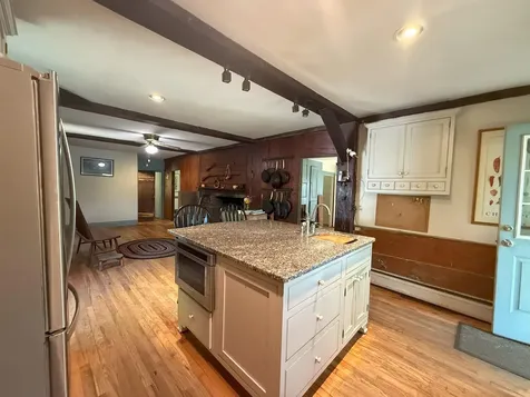 85 Browns Road Newfane VT 05345