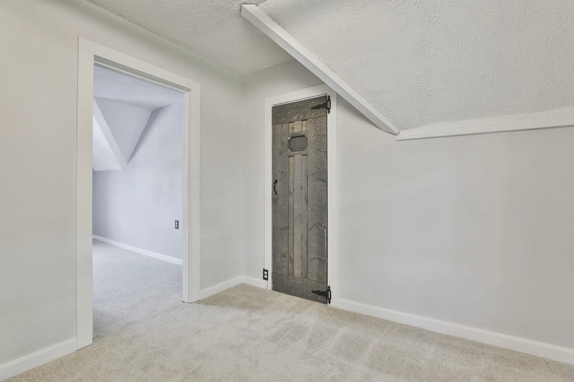 4 Arlington Avenue Nashua NH 03060