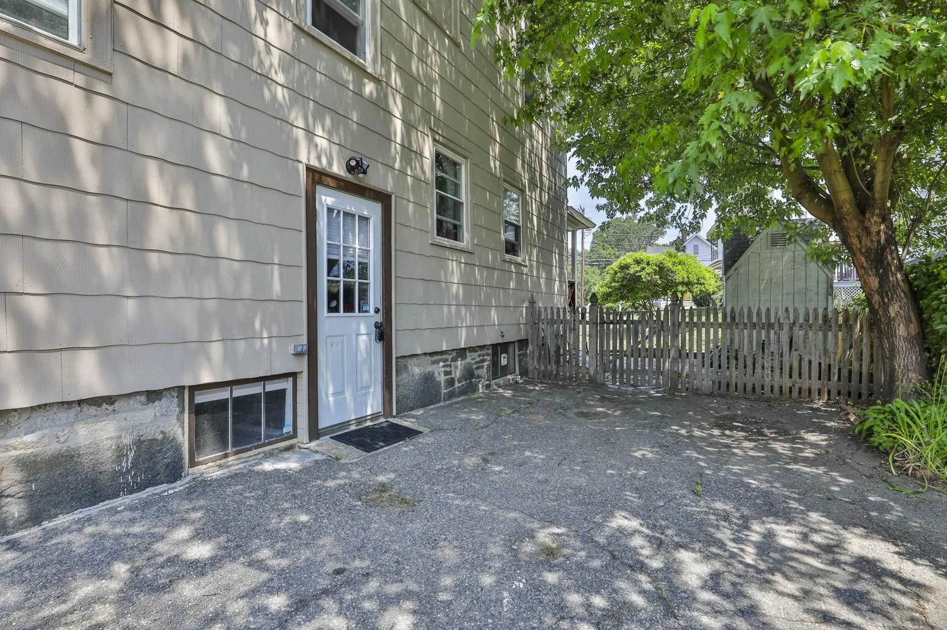 4 Arlington Avenue Nashua NH 03060