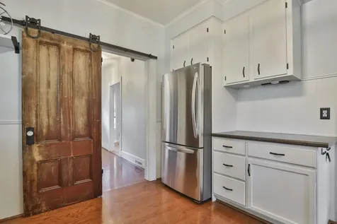 4 Arlington Avenue Nashua NH 03060