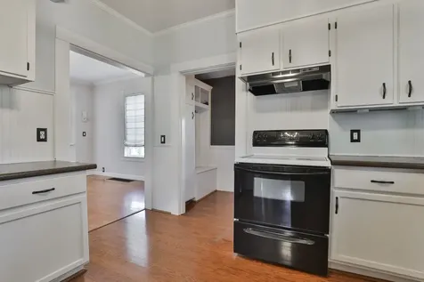 4 Arlington Avenue Nashua NH 03060