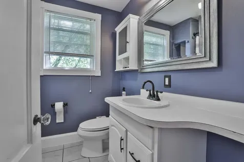 4 Arlington Avenue Nashua NH 03060
