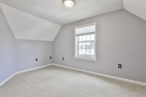 4 Arlington Avenue Nashua NH 03060