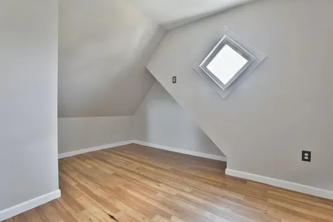 4 Arlington Avenue Nashua NH 03060