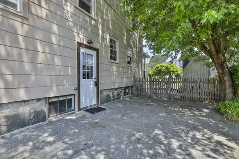 4 Arlington Avenue Nashua NH 03060
