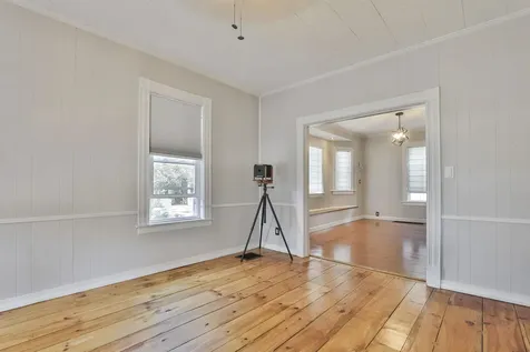 4 Arlington Avenue Nashua NH 03060