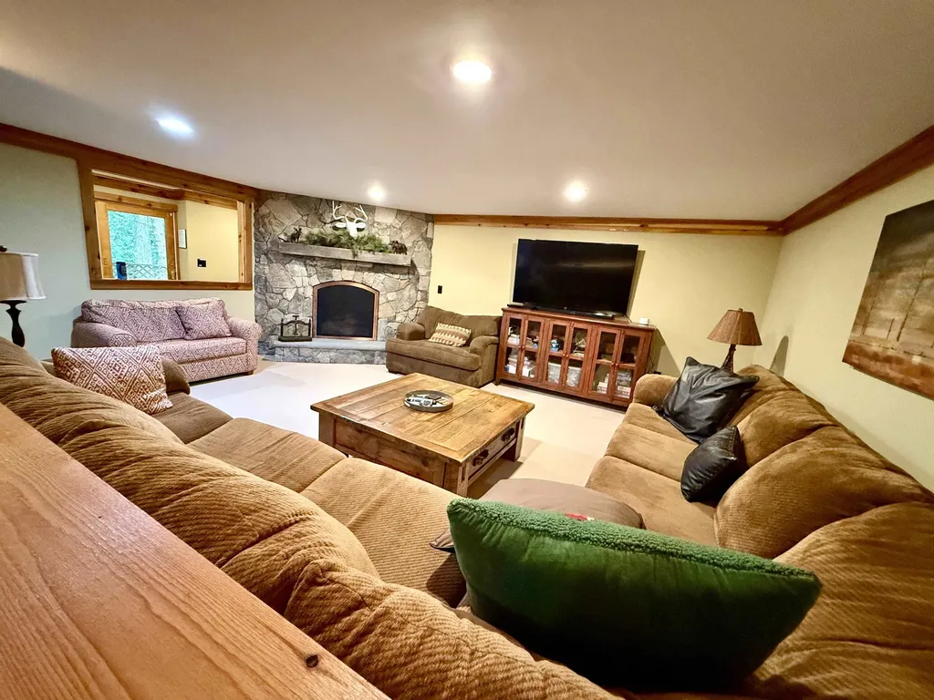 41 Two Brook Drive Wilmington VT 05363