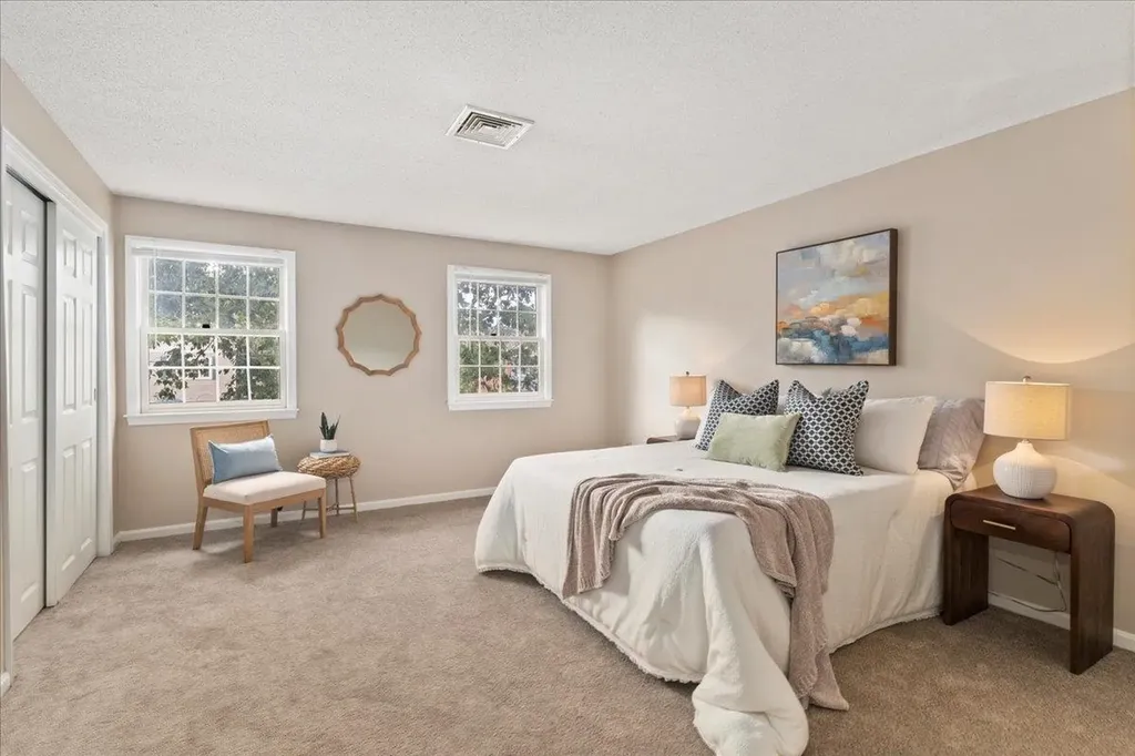 916 Fox Hollow Drive Hudson NH 03051
