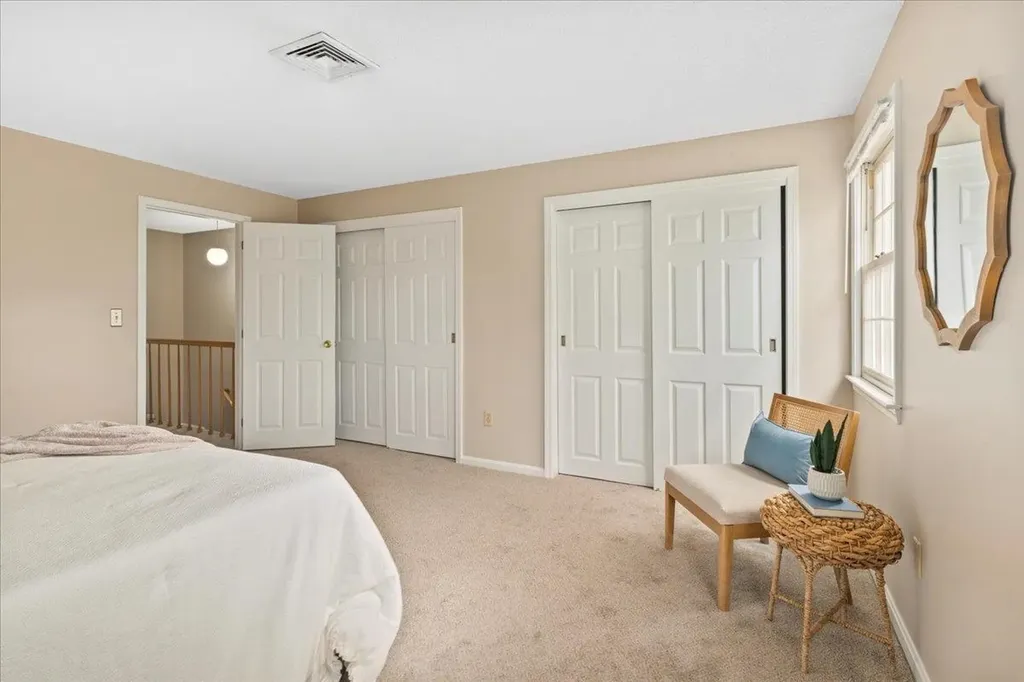 916 Fox Hollow Drive Hudson NH 03051