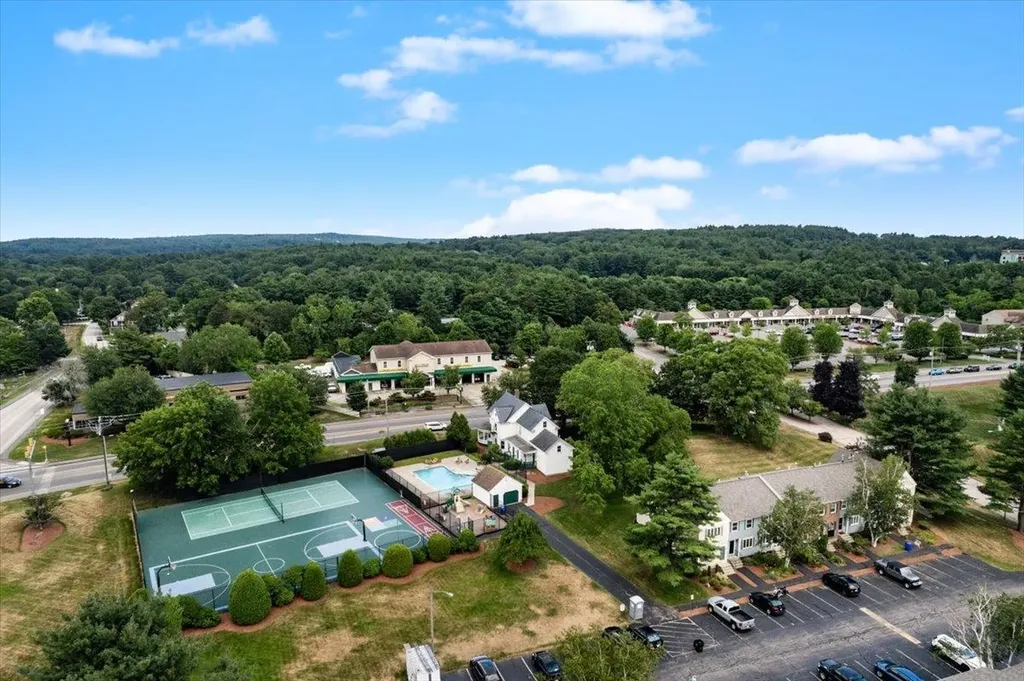 916 Fox Hollow Drive Hudson NH 03051
