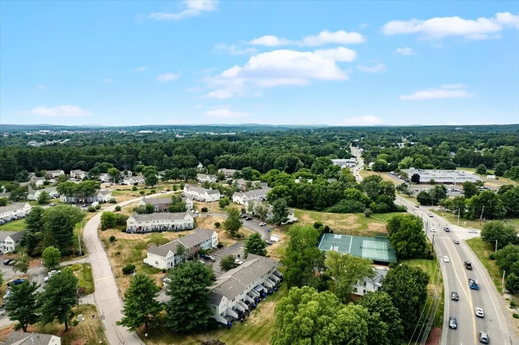 916 Fox Hollow Drive Hudson NH 03051