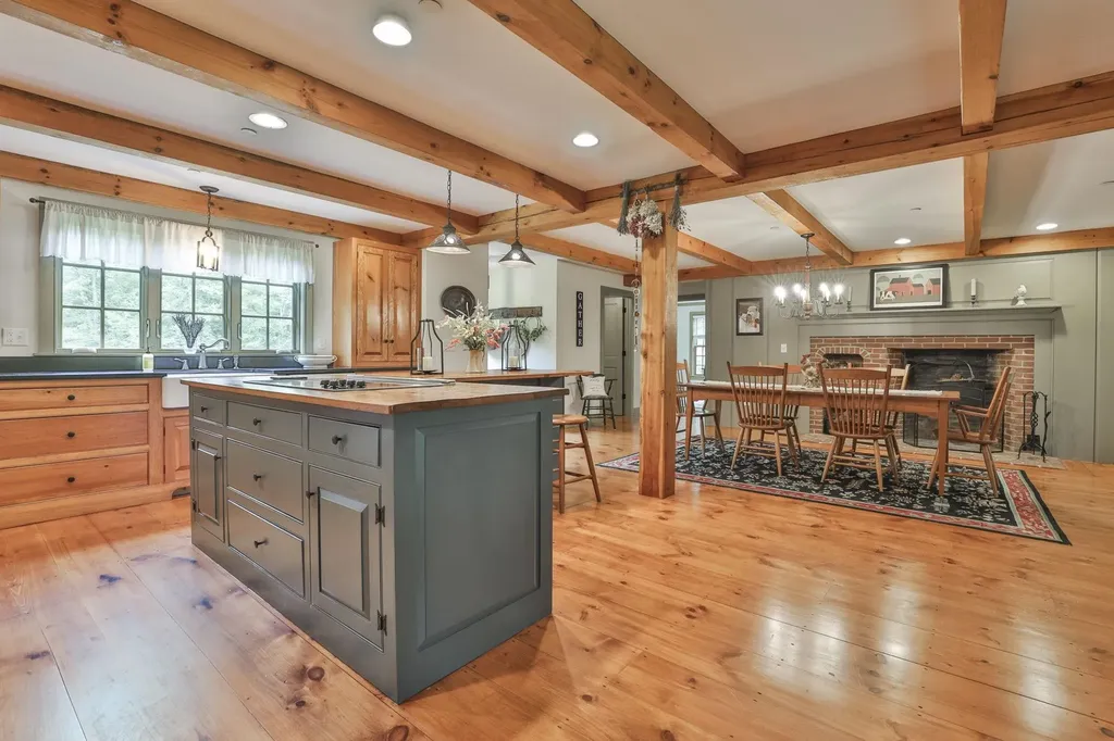 55 Oak Hill Road Brookline NH 03033