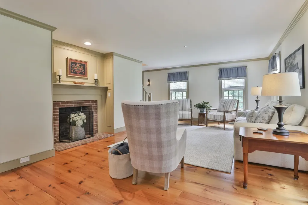 55 Oak Hill Road Brookline NH 03033