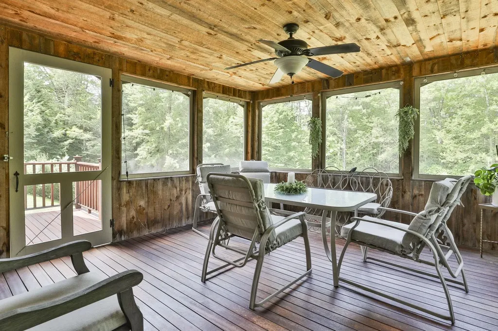 55 Oak Hill Road Brookline NH 03033