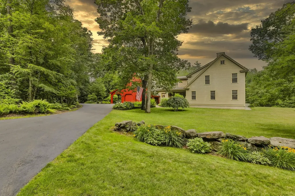 55 Oak Hill Road Brookline NH 03033