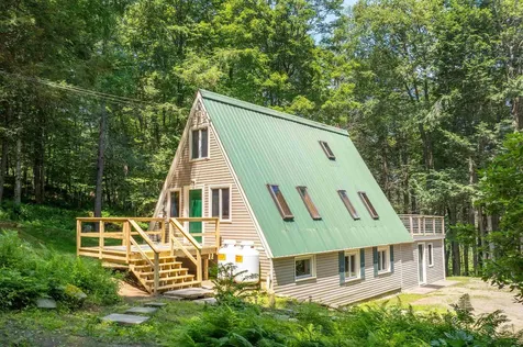 18 Hemlock Hill Road Newfane VT 05345