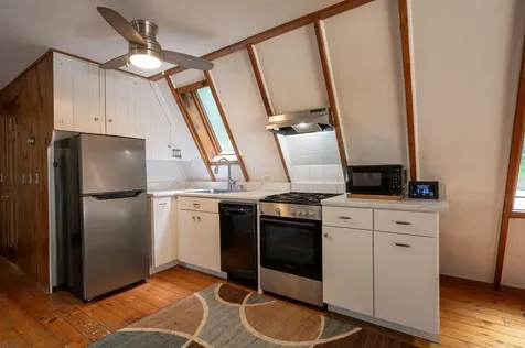 18 Hemlock Hill Road Newfane VT 05345