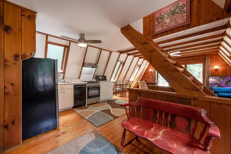 18 Hemlock Hill Road Newfane VT 05345