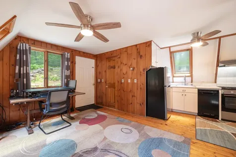 18 Hemlock Hill Road Newfane VT 05345