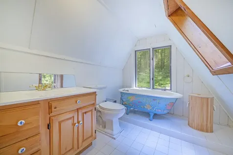 18 Hemlock Hill Road Newfane VT 05345