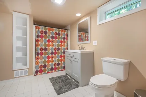 18 Hemlock Hill Road Newfane VT 05345