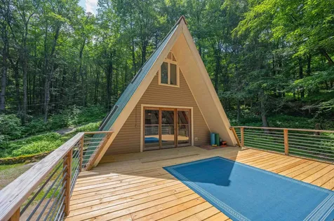 18 Hemlock Hill Road Newfane VT 05345