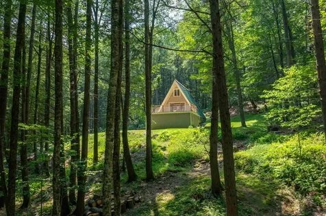 18 Hemlock Hill Road Newfane VT 05345