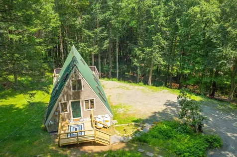 18 Hemlock Hill Road Newfane VT 05345