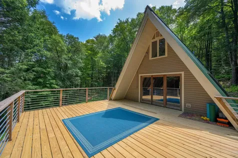 18 Hemlock Hill Road Newfane VT 05345