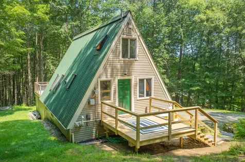 18 Hemlock Hill Road Newfane VT 05345