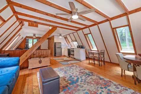 18 Hemlock Hill Road Newfane VT 05345