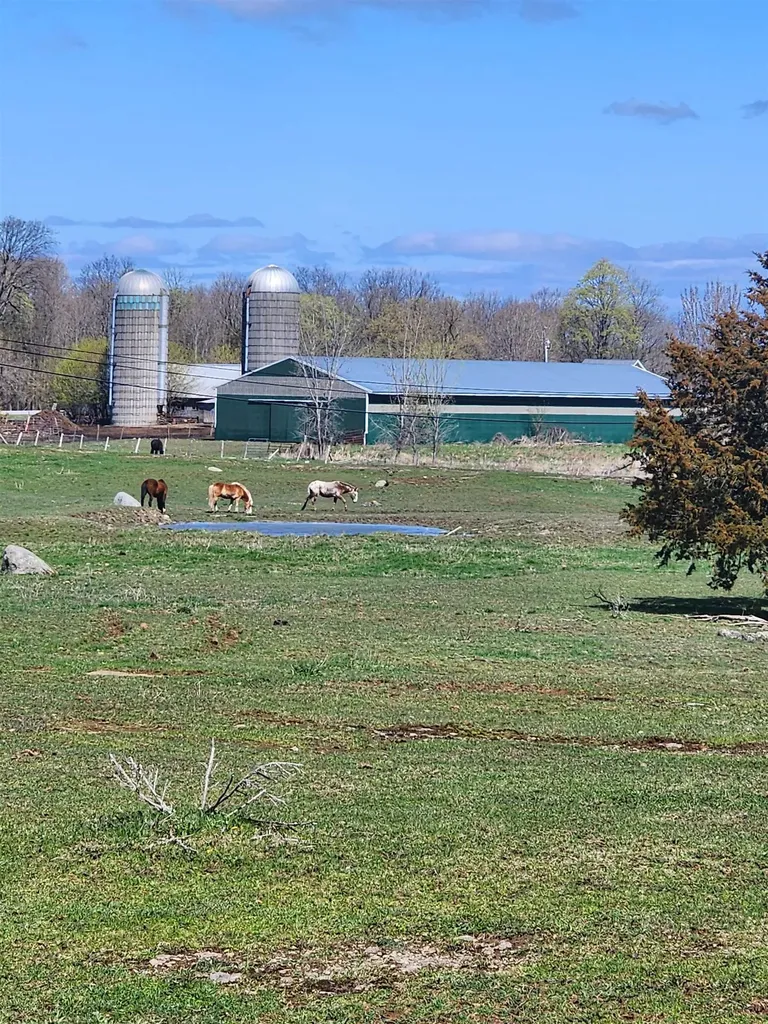 16 Us Route 2 Highway Grand Isle VT 05458